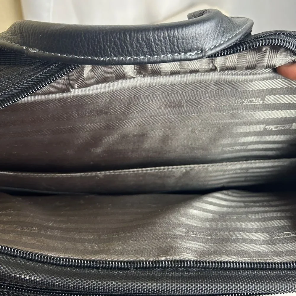 Tumi Black laptop case Durable light worn 17”x13”